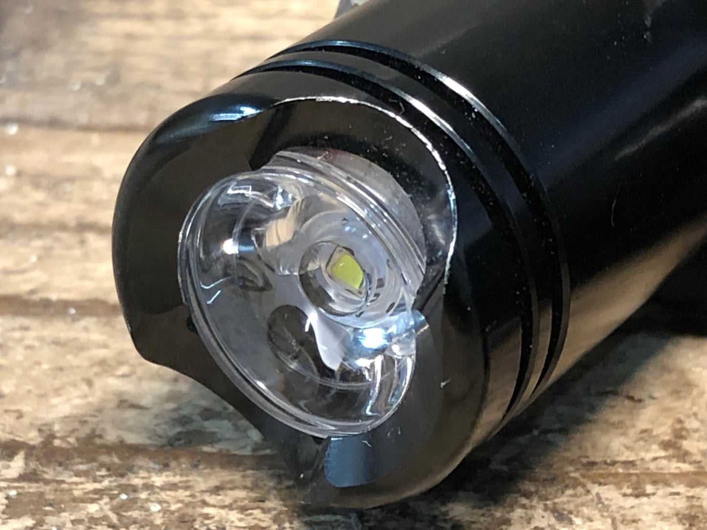 JC942 レザイン LEZYNE MACRO DUO ライト 点灯確認済み