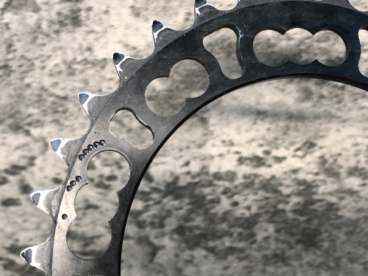 IO772 ローター ROTOR Q-RINGS チェーンリング 楕円 34T BCD110