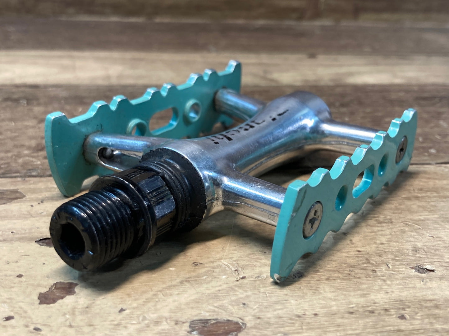 IK380 ビアンキ Bianchi 純正 フラットペダル チェレステ