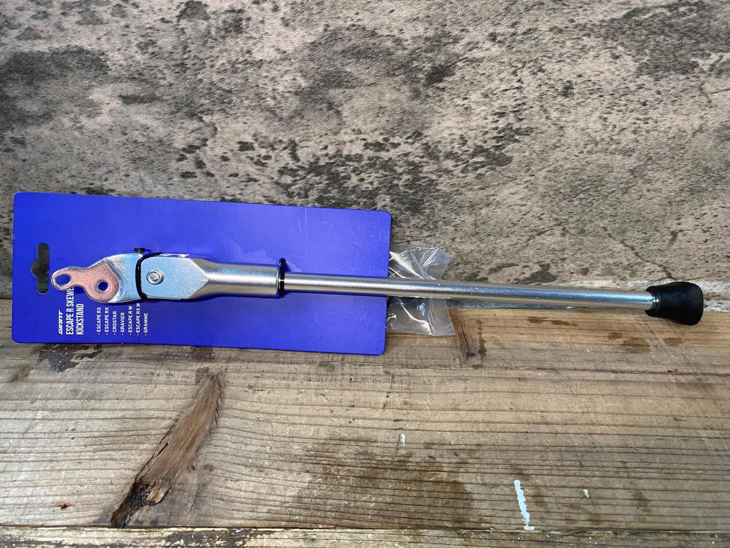 IV988 ジャイアント GIANT ESCAPE R SKEWER KICK STAND スタンド