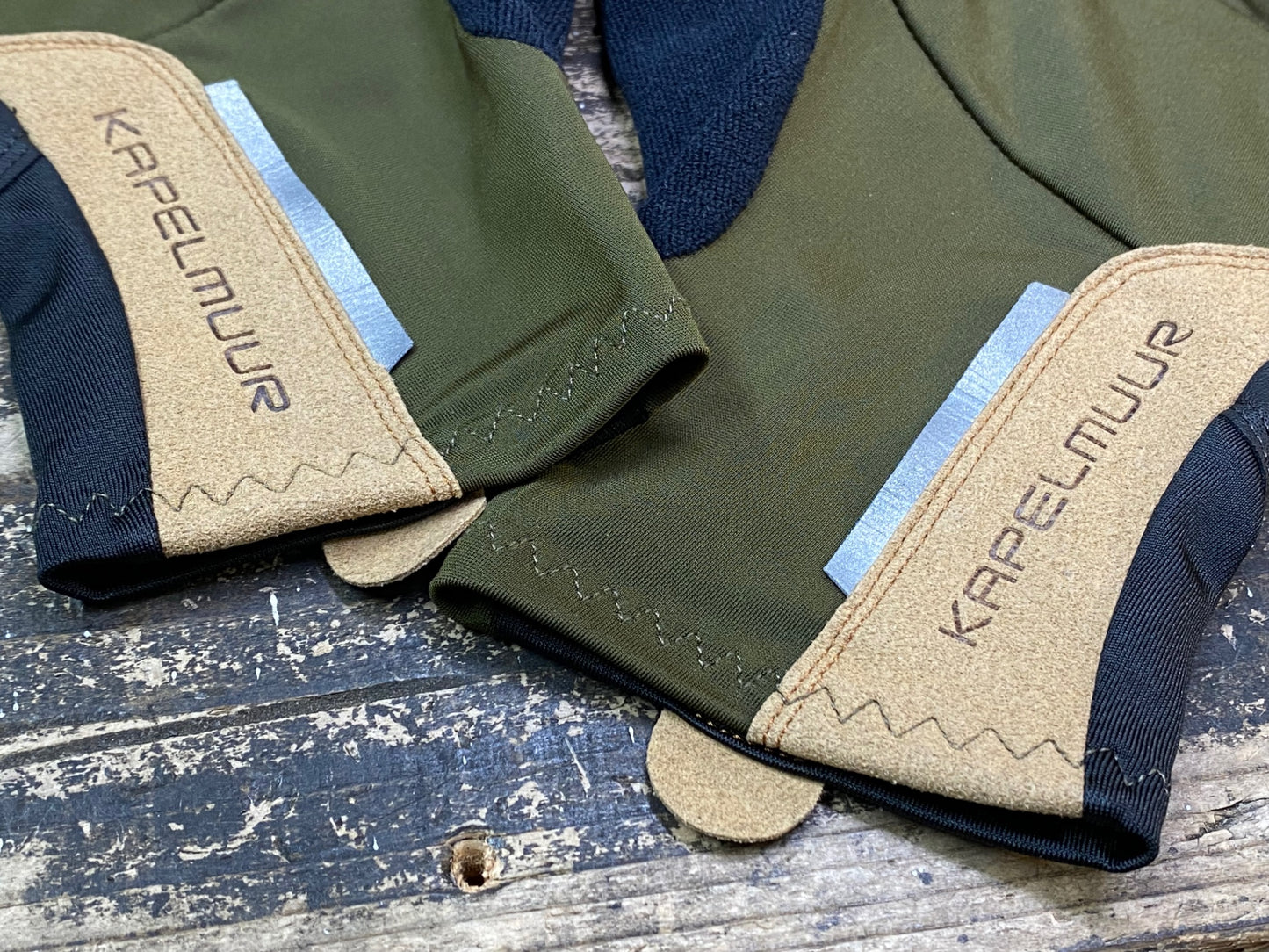 JC538 カペルミュール kapelmuur 長指 グローブ カーキ L