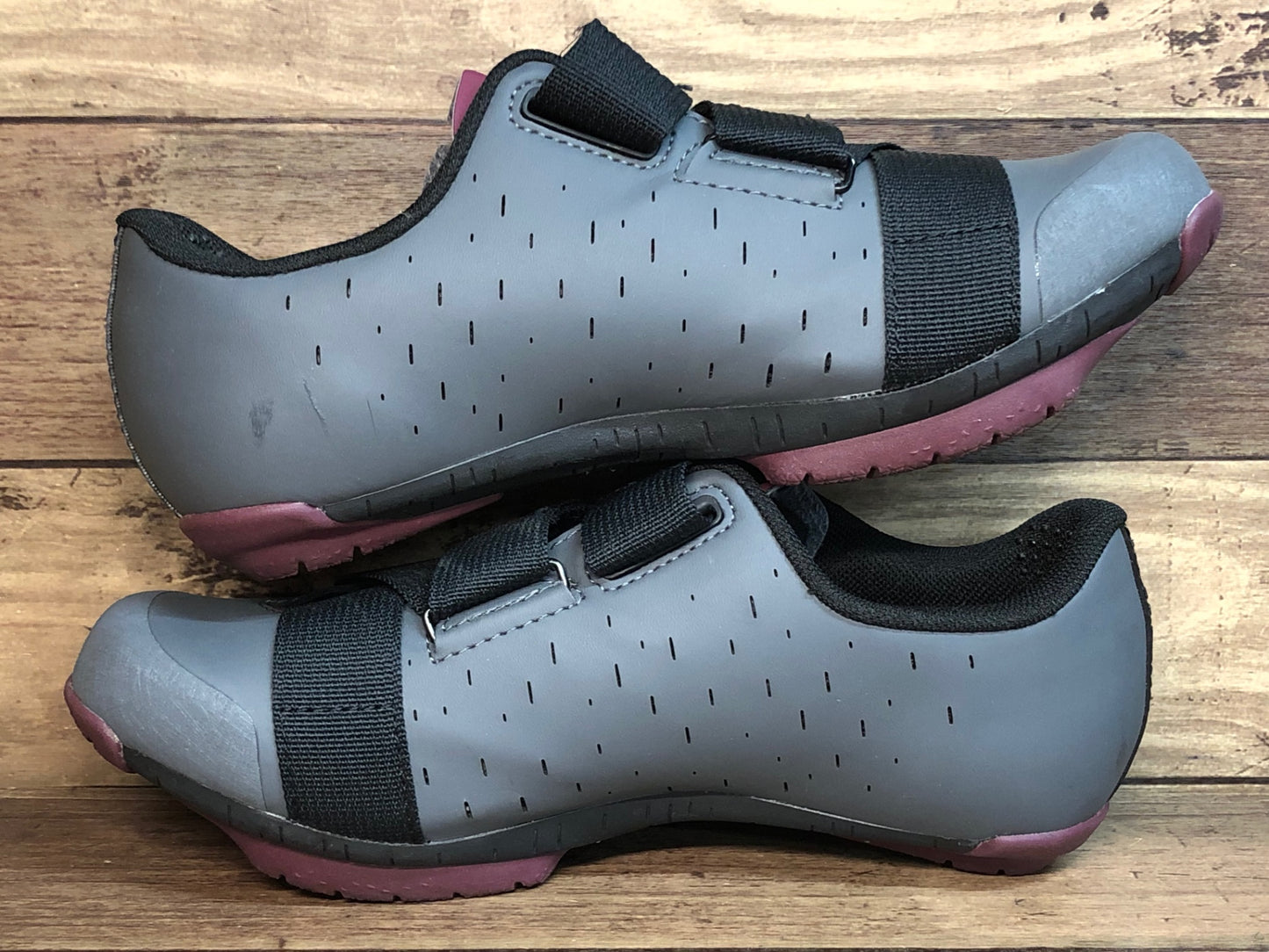 IJ959 フィジーク fizik テラ TERRA POWERSTRAP X4 SHOES ビンディングシューズ SPD グレー EU38