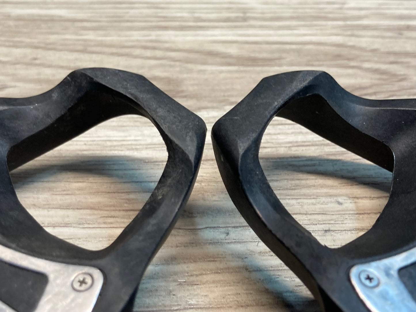 IU435 シマノ SHIMANO PD-R550 ビンディングペダル SPD-SL