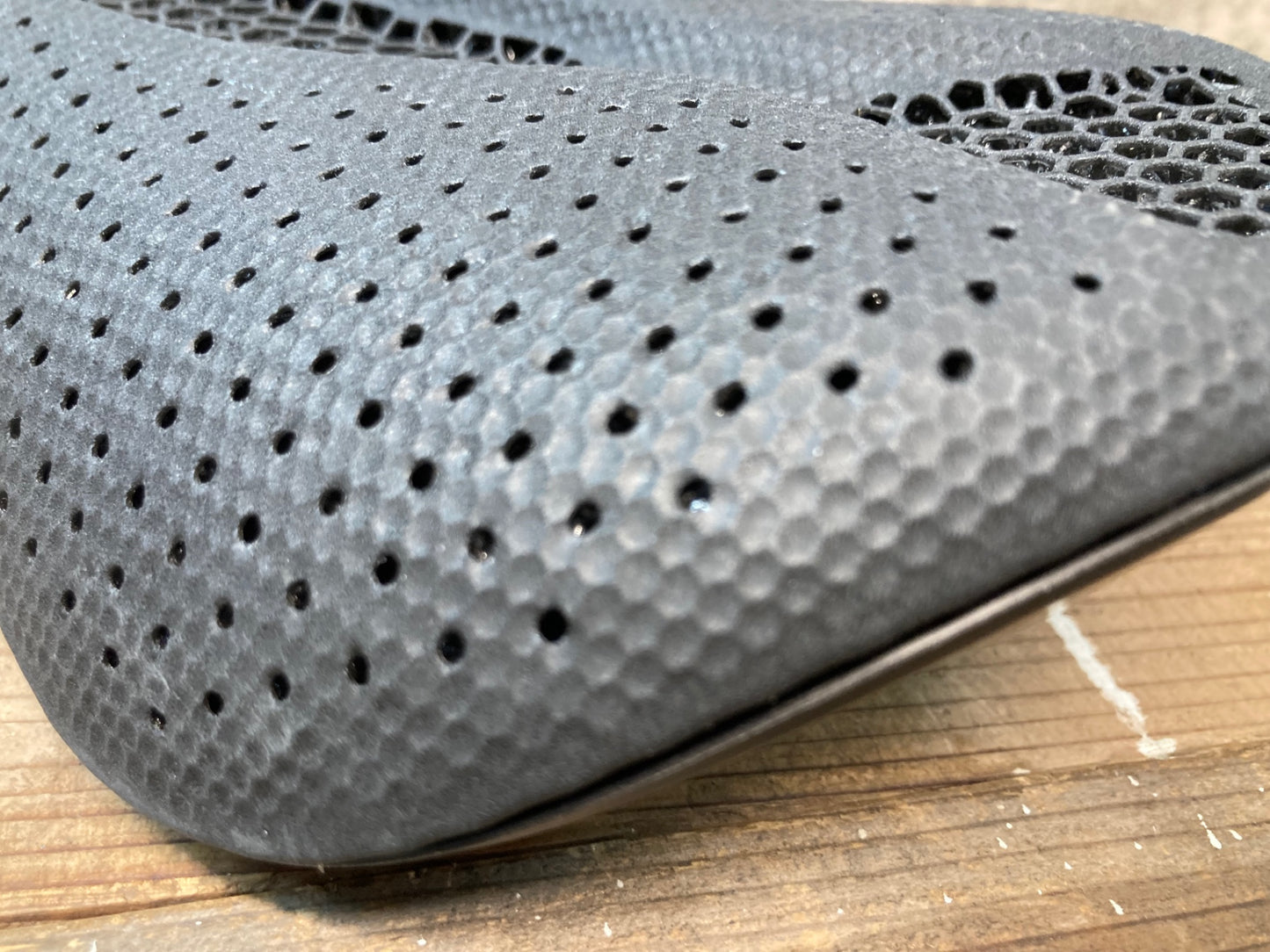 IK025 スペシャライズド SPECIALZED POWER PRO WITH MIRROR SADDLE 143mm HOLLOW Tiレール サドル