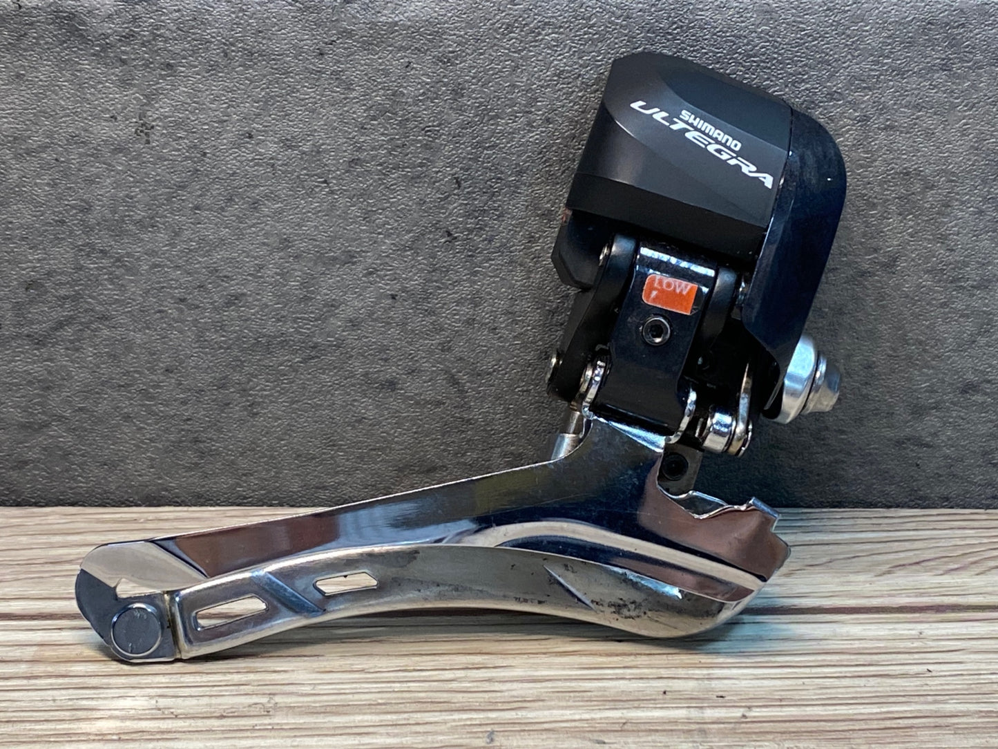 IV019 シマノ SHIMANO アルテグラ ULTEGRA FD-6870 直付 フロントディレイラー Di2 電動