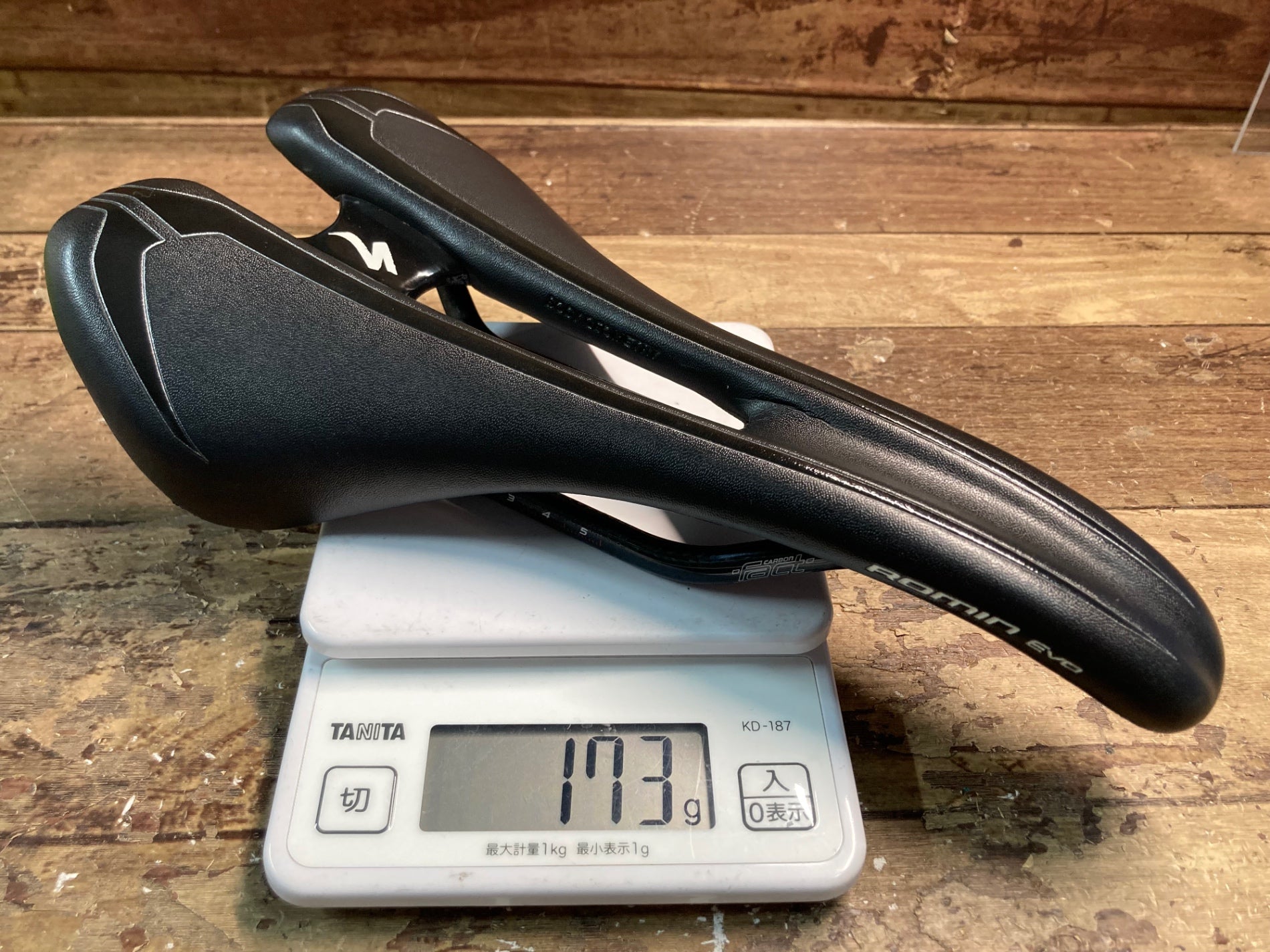 S-WORKS ROMIN EVO MIRROR SADDLE BLK 143(143mm ブラック