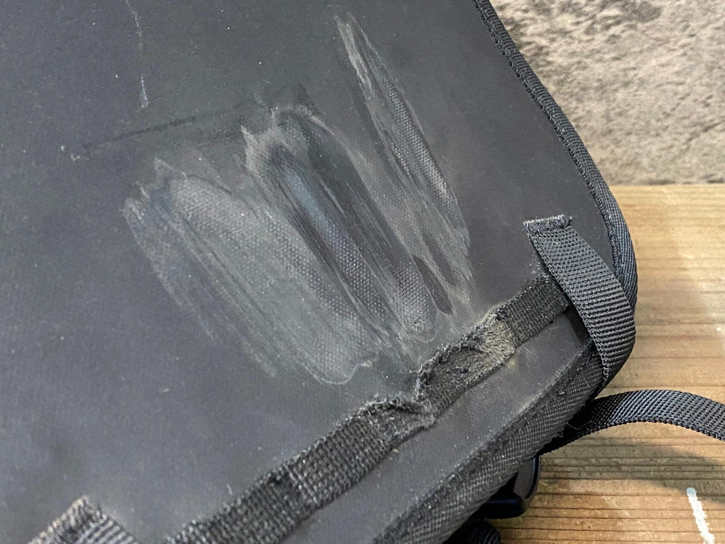 IM461 ドイター deuter カベゾン CABEZON HD14 フロントバッグ ※スレ傷