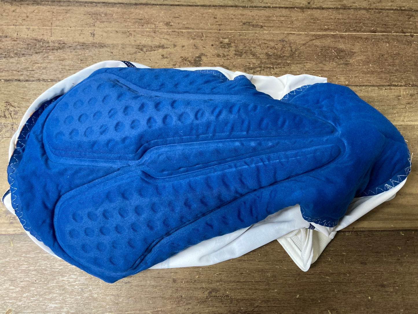 IY626 パンダーニ Pandani ビブショーツ 白 L