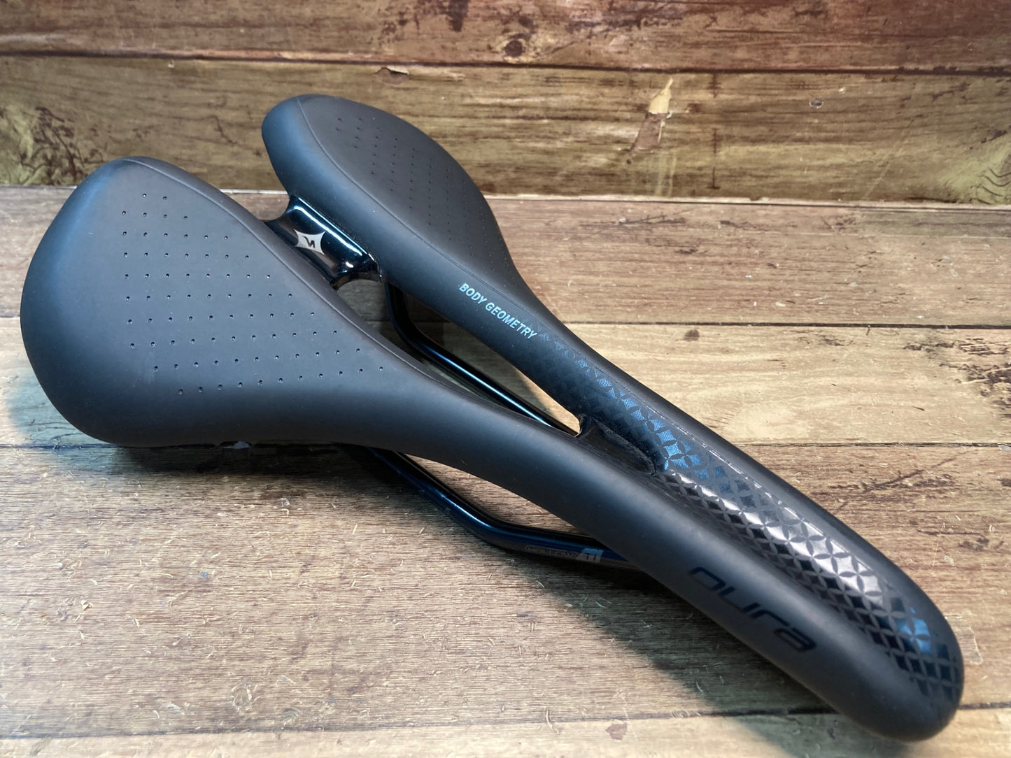 IN790 スペシャライズド SPECIALIZED OURA EXPERT GEL SADDLE WMN BLK サドル チタンレール 168mm