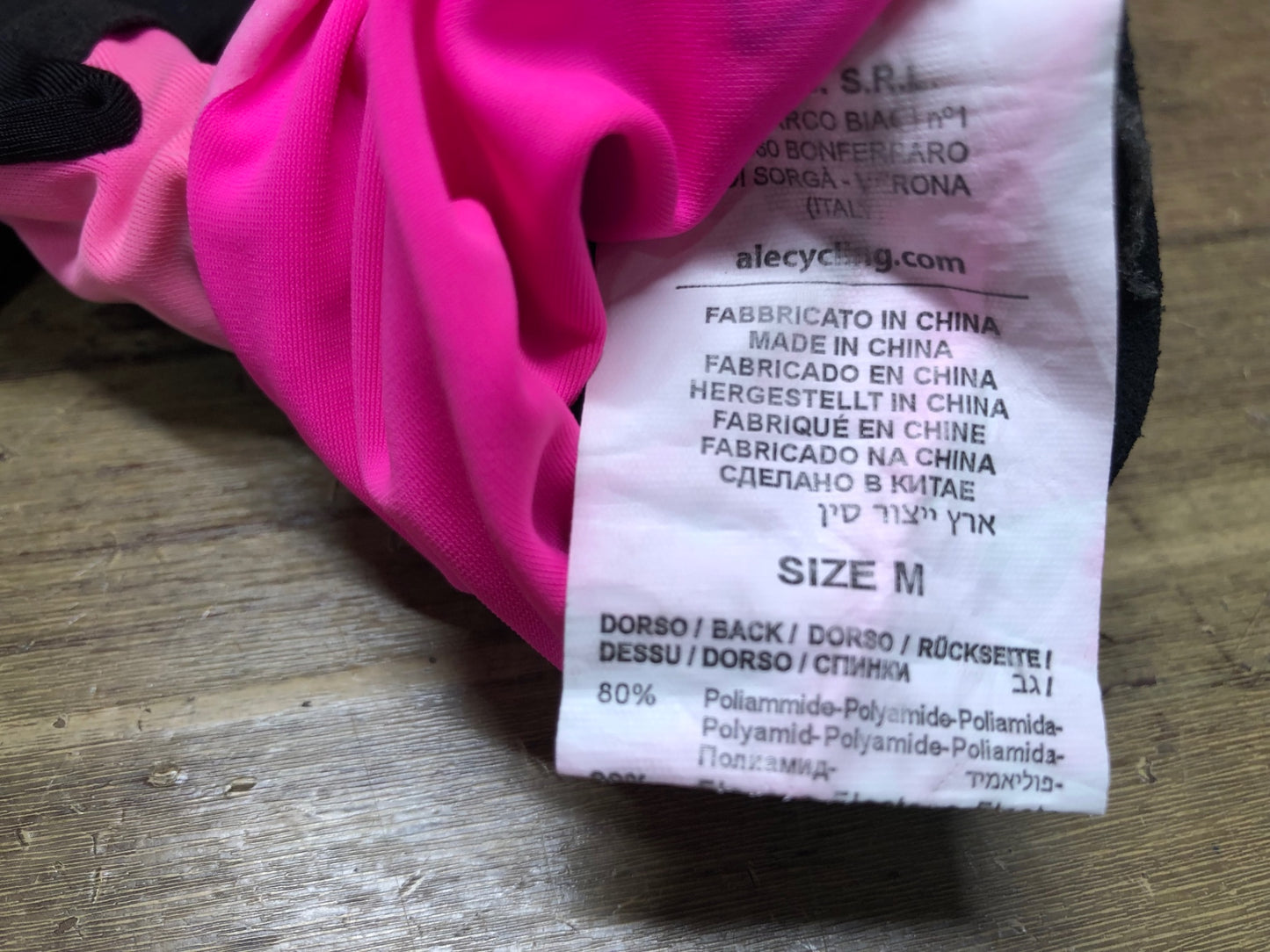 JB351 アレ ALE VELOCISSIMO 指切り グローブ ピンク 黒 M