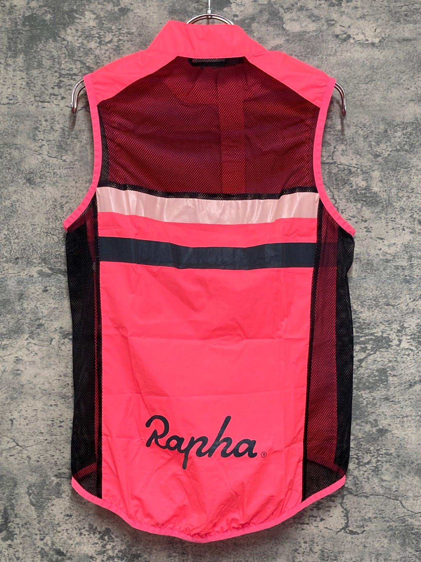 IY116 ラファ Rapha Brevet ジレ サイクルベスト S ネオンピンク