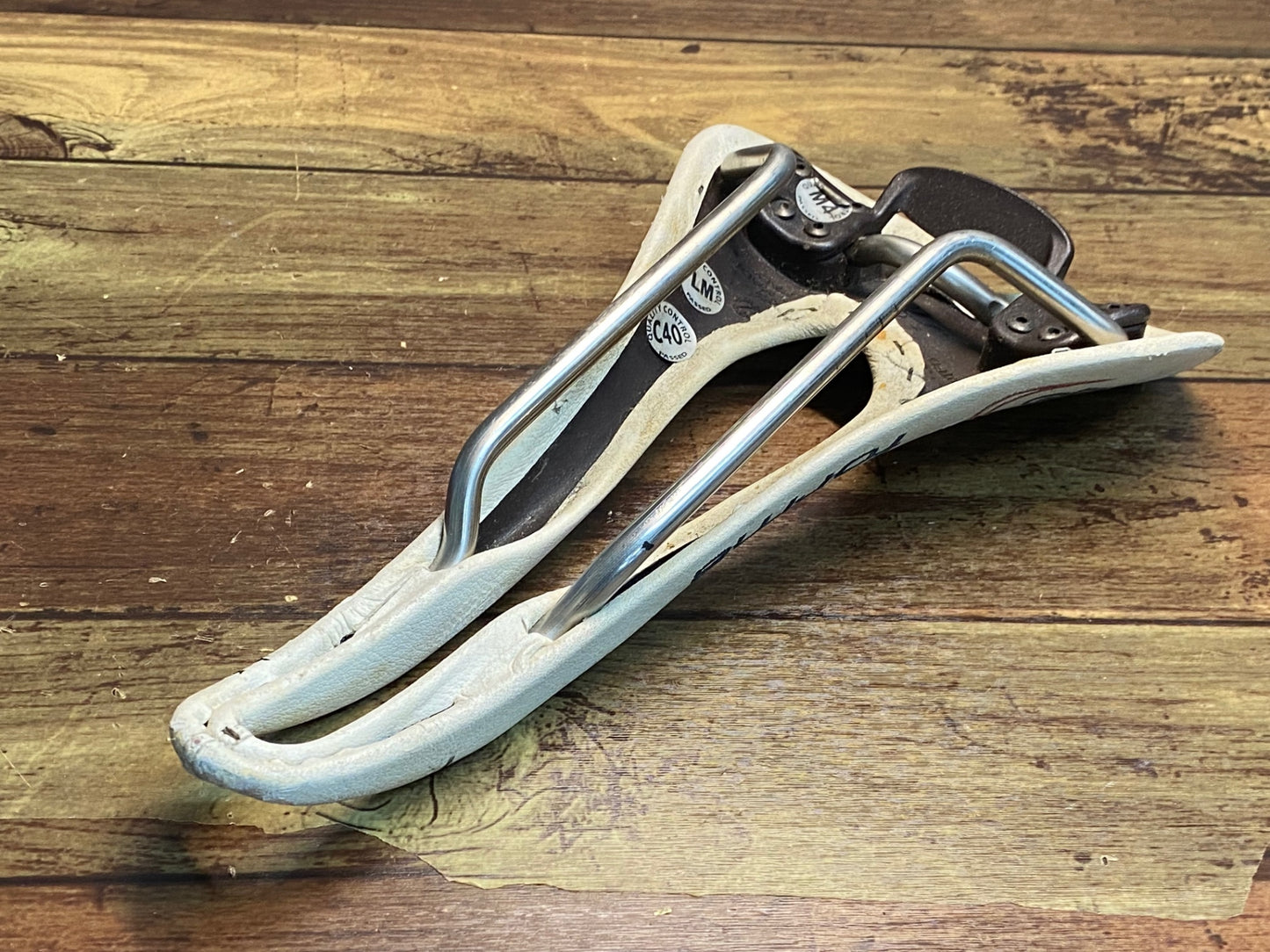 IX974 SELLE SMP フォルマ forma サドル 白 inox tubeレール