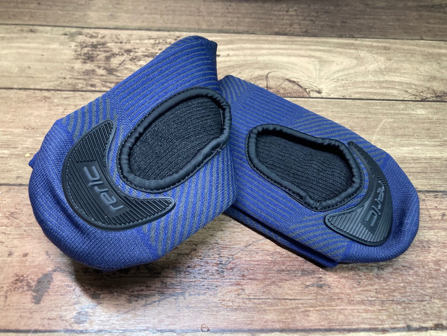 IQ173 レリック reric シューズカバー 紺 M