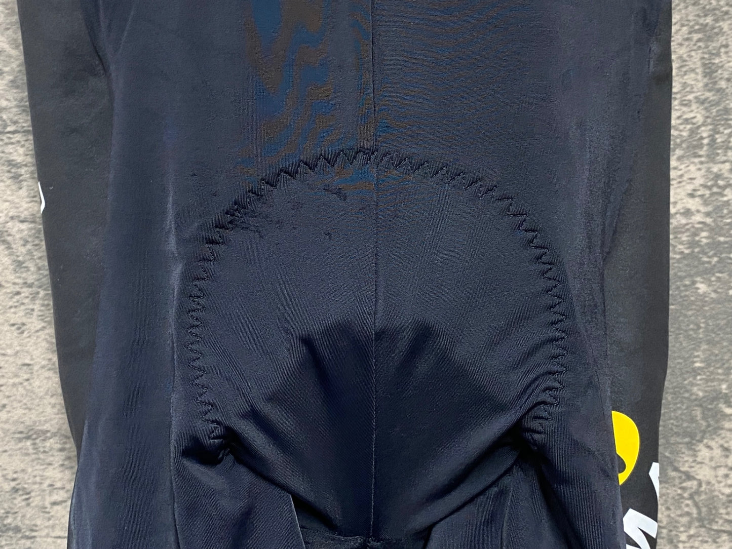 IZ656 アグ AGU 半袖 サイクルジャージ 黒 黃 M JUMBO VISMA 上下セット