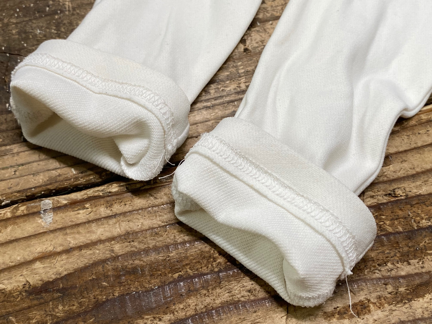 IW502 アソス Assos アームカバー 白 Ⅰ