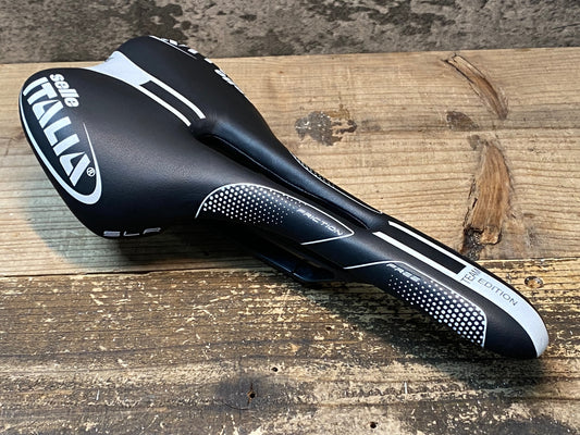 IO982 セライタリア SELLA ITALIA SLR モノリンク Monolink サドル CARB X-40 カーボンレール