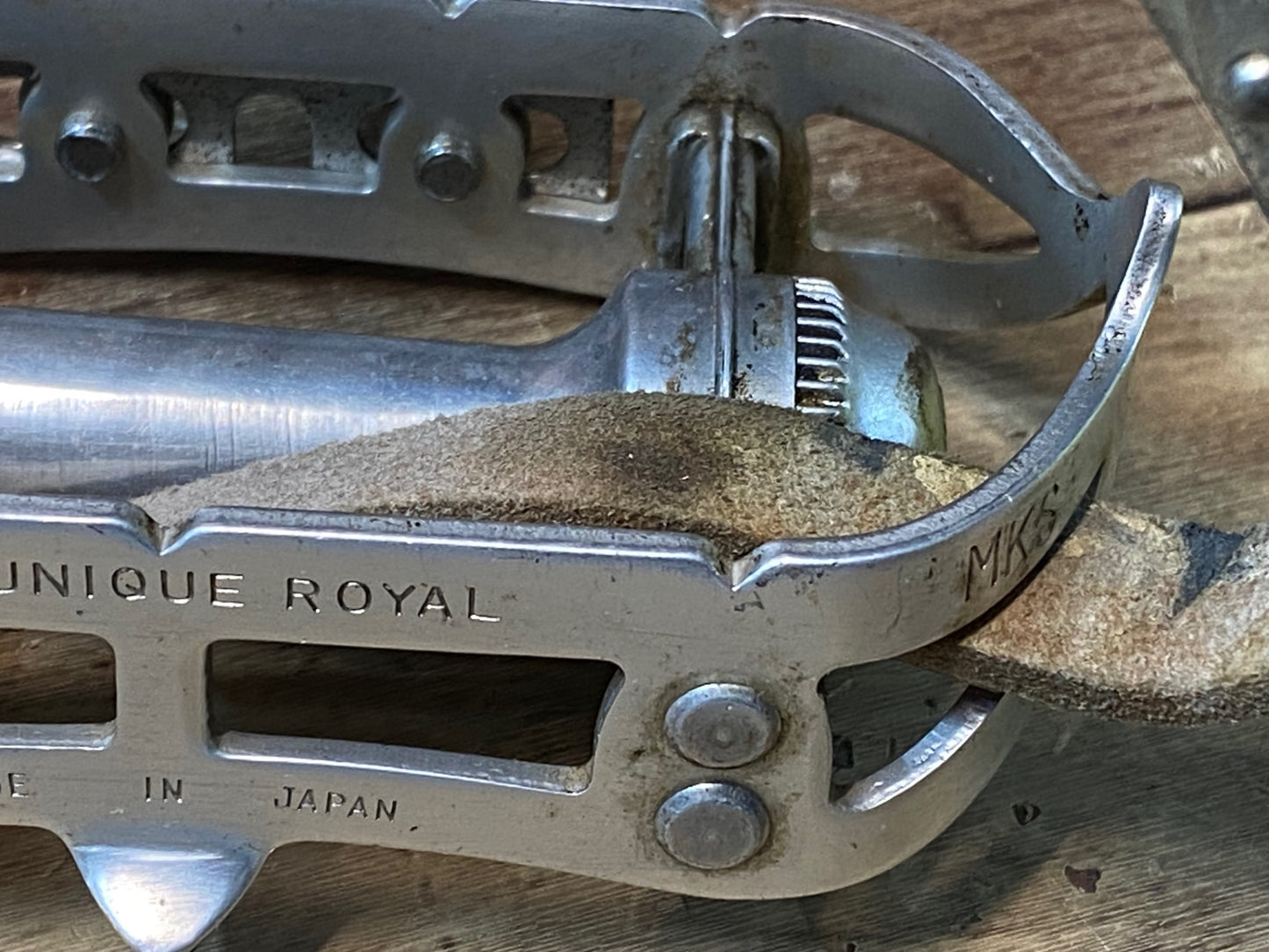 IN069 三ヶ島 MKS ユニーク UNIQUE ロイヤル ROYAL フラットペダル トゥークリップ付属