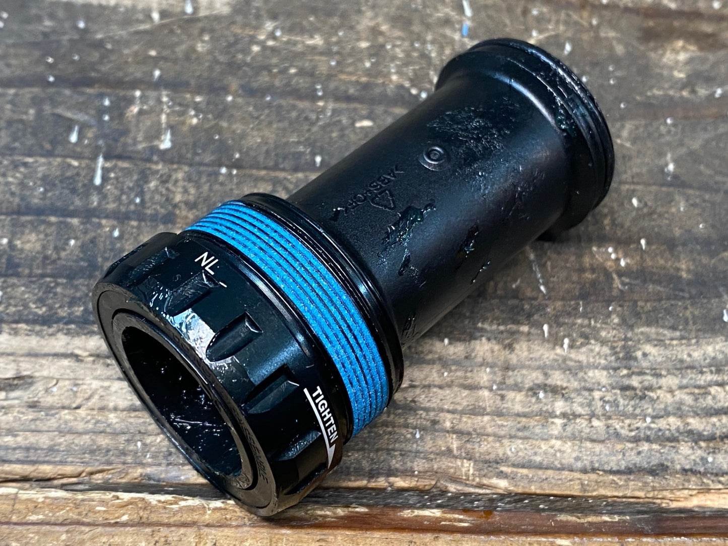 IR350 シマノ SHIMANO デュラエース DURA-ACE SM-BB9000 ボトムブラケット