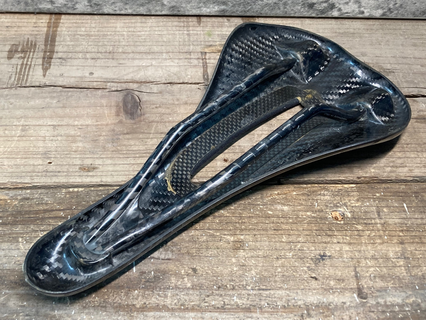 IQ579 セライタリア selle ITALIA SLR TEKNOLOGIKA FLOW カーボンレール サドル