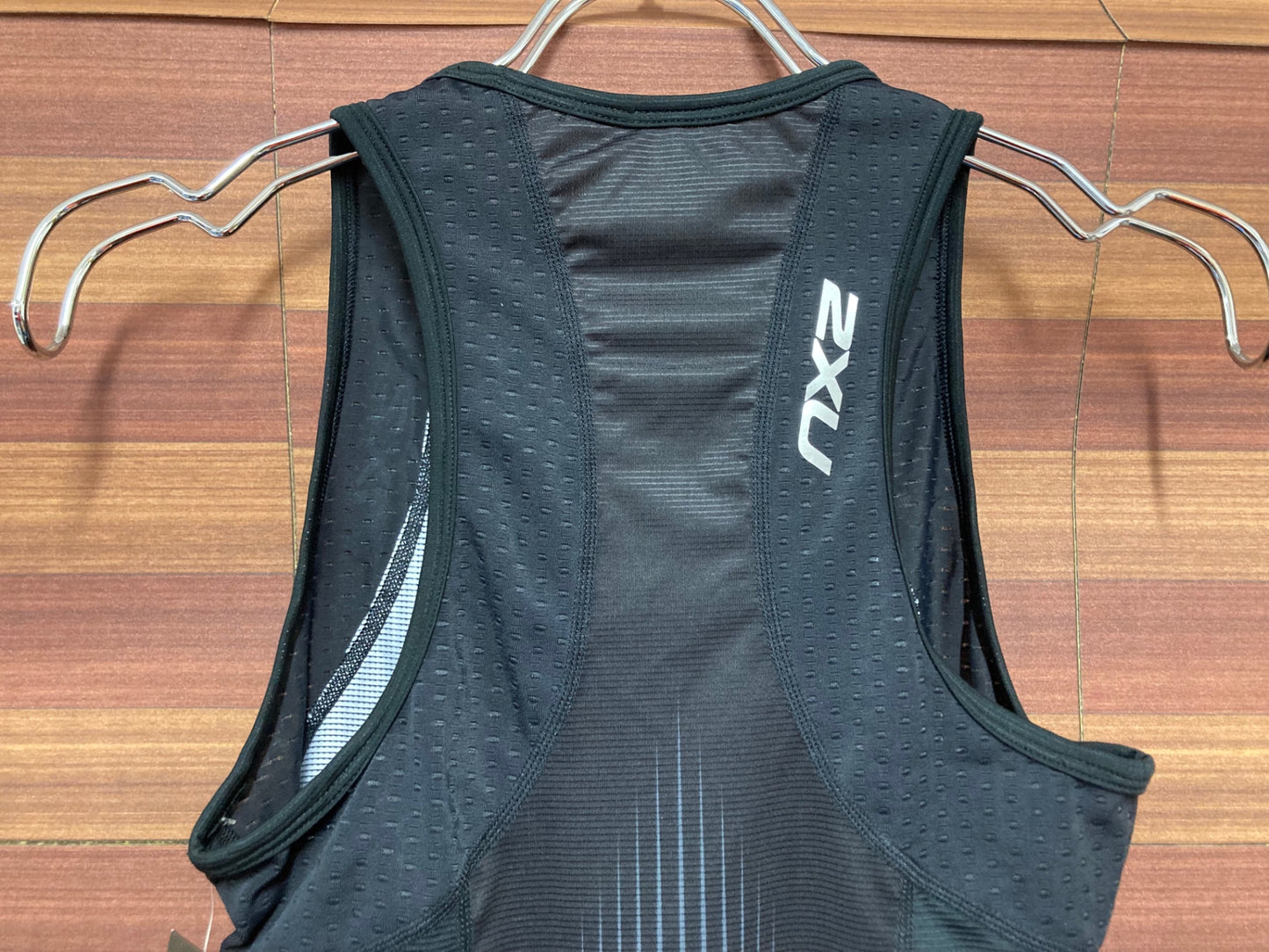 IQ182 ツ―タイムズユー 2XU ノースリーブ ベースレイヤー 黒 XS