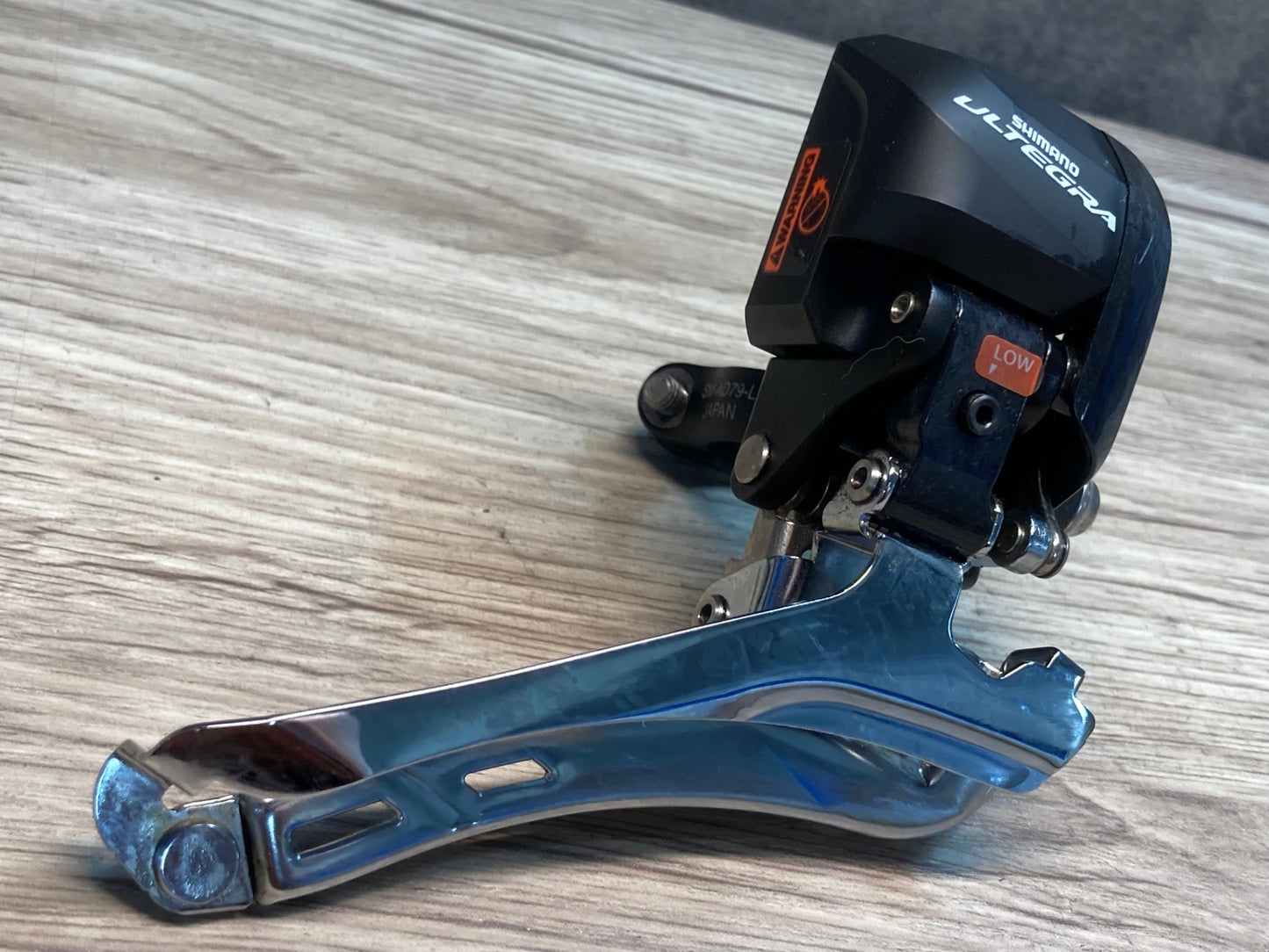 IX115 シマノ SHIMANO アルテグラ ULTEGRA FD-6870 フロントディレイラー 2S Di2 直付け バンド付き Φ34.9  ※動作確認済