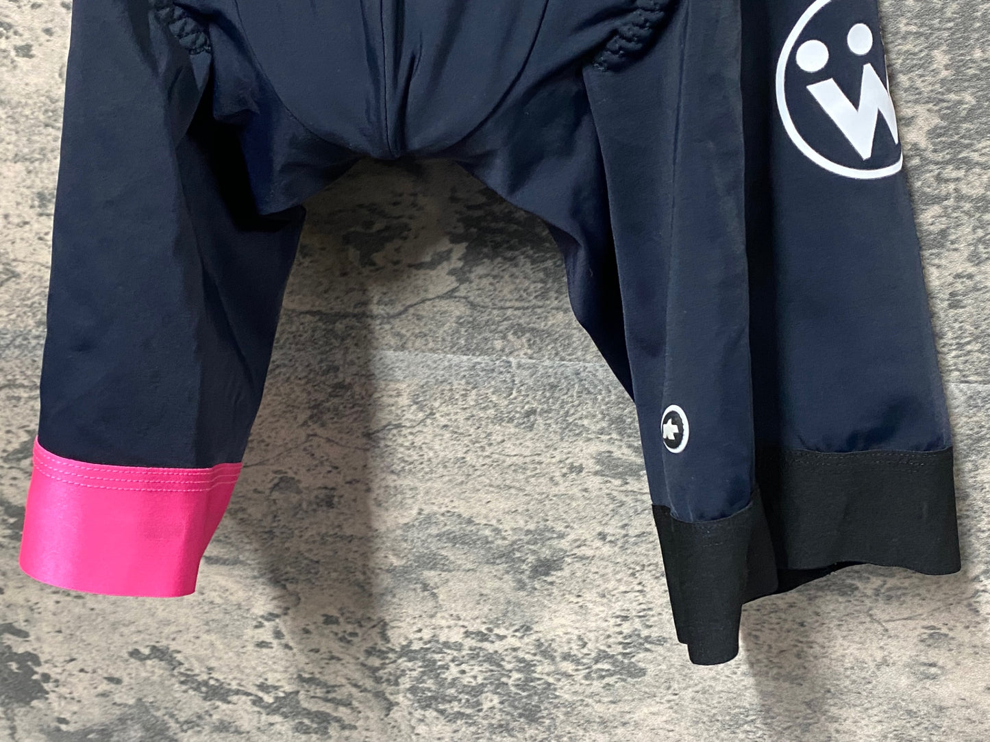 IZ197 アソス assos WYNDY WILLA ビブショーツ 黒ピンク S