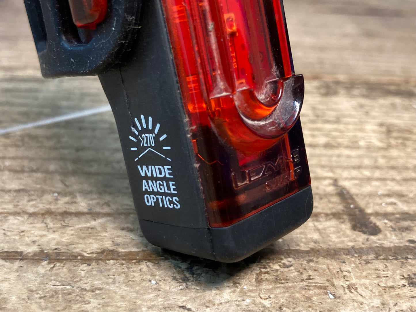 IA955 レザイン LEZYNE ストリップ STRIP DRIVE 300 PRO リアライト 動作確認済み