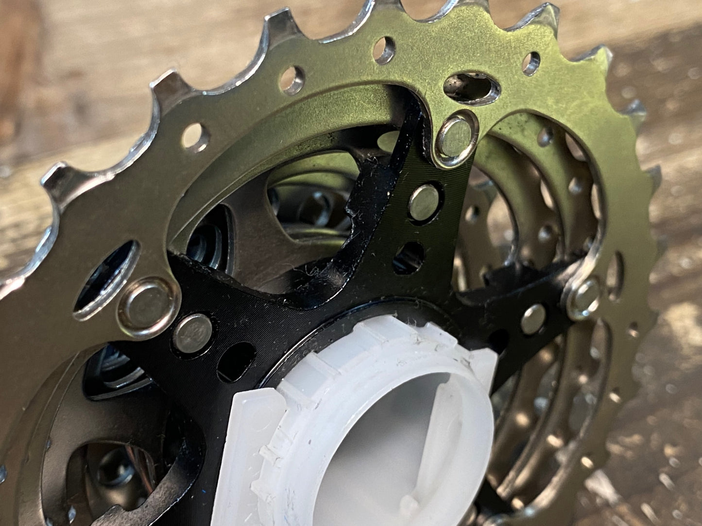 IW977 シマノ SHIMANO 105 CS-5800 スプロケット 11S 11-28T