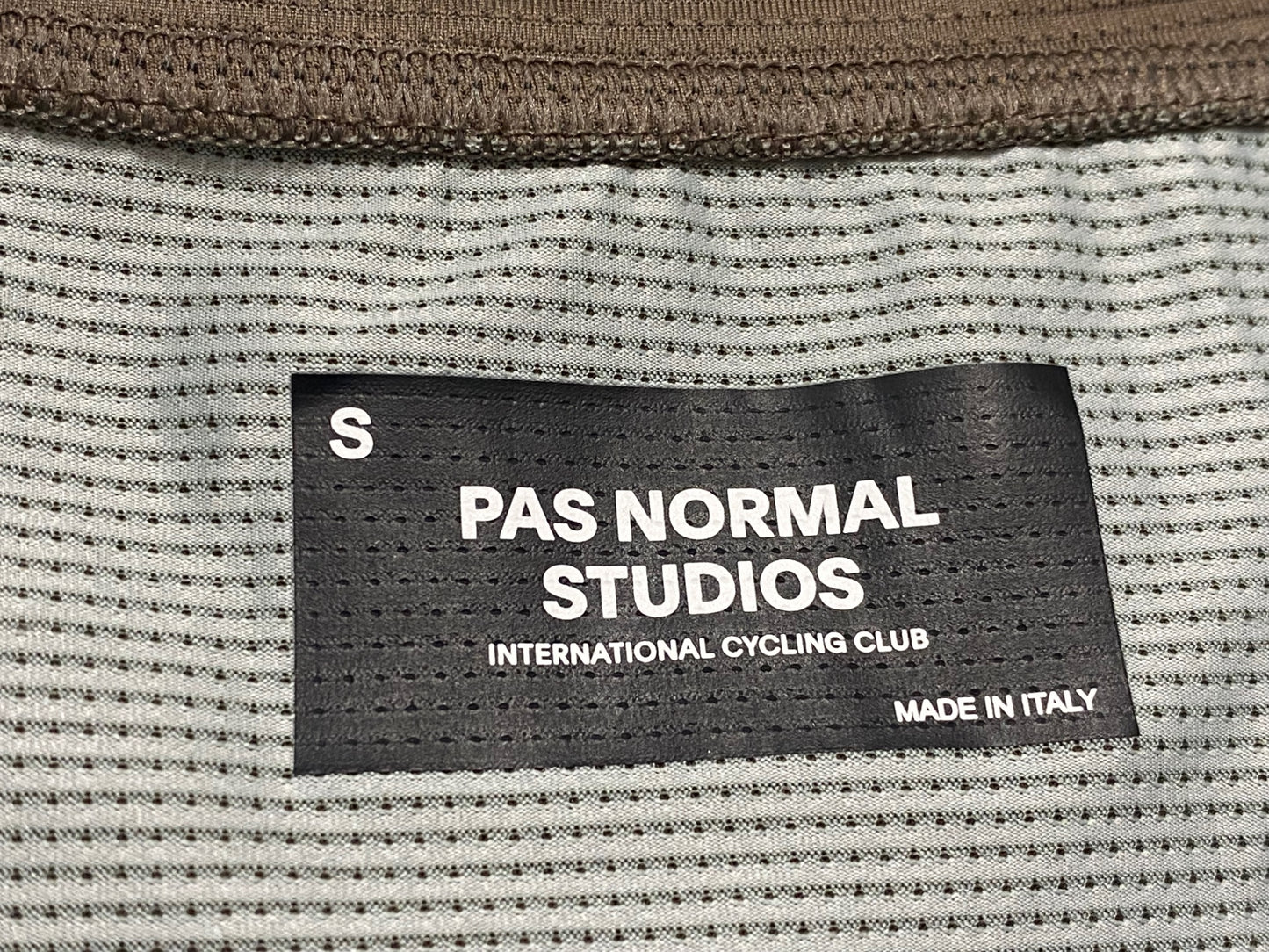 JC417 パスノーマルスタジオ Pas Normal Studios | Men's Mechanism Jersey 半袖 サイクルジャージ アース S