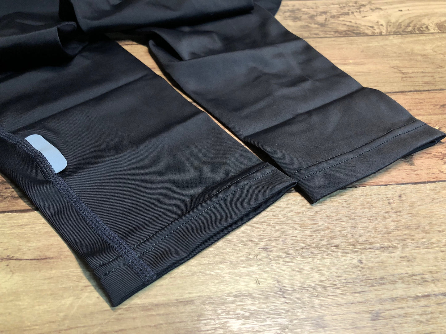 IL504 モアザン morethan レッグカバー 黒 L