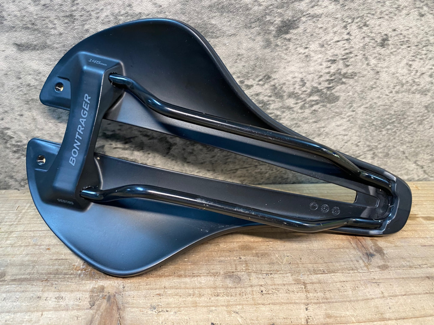 IR879 ボントレガー BONTRAGER アイオロスエリート AEOLUS ELITE サドル 黒 145mm AUSTAIN レール