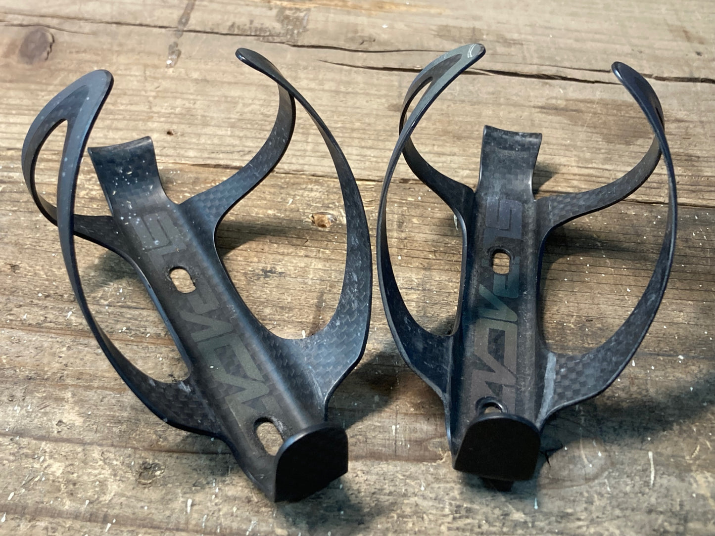 IQ897 スパカズ SUPACAZ カーボン ボトルケージ 2個セット