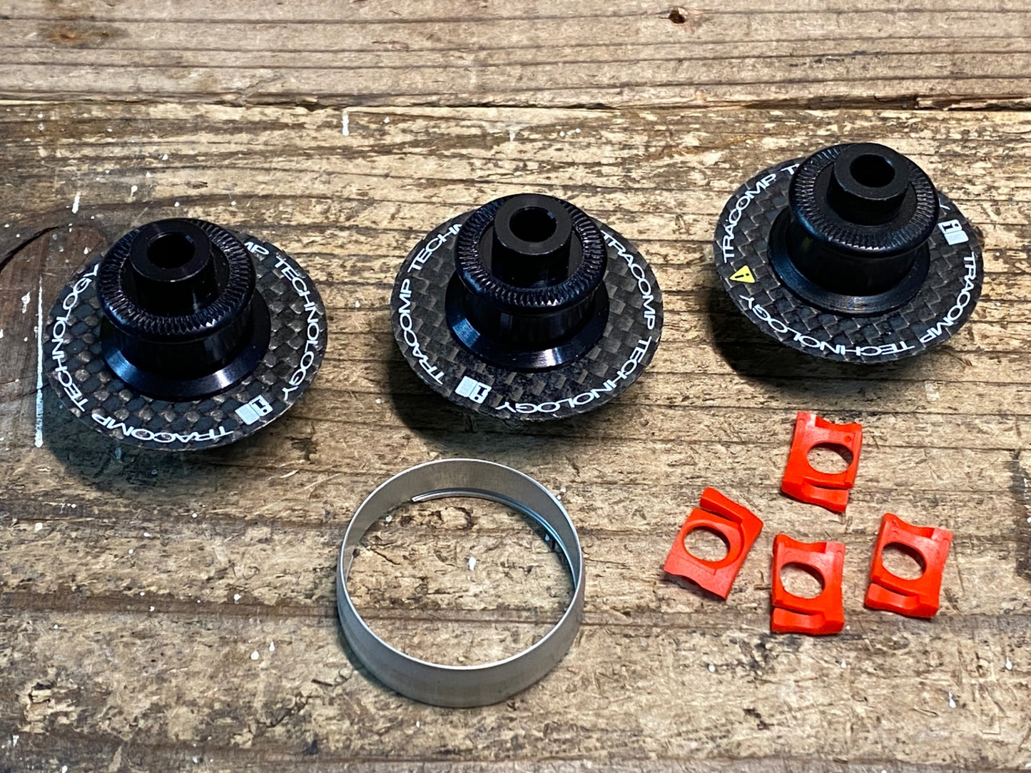 IX730 マヴィック MAVIC Rear Axle Assembly R-SYS SLR ダストカバー ※1点欠品