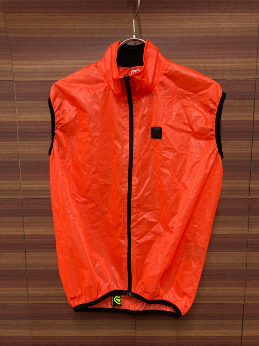 IU825 ピセイ PISSEI ジレ サイクルベスト オレンジ M ※汚れ