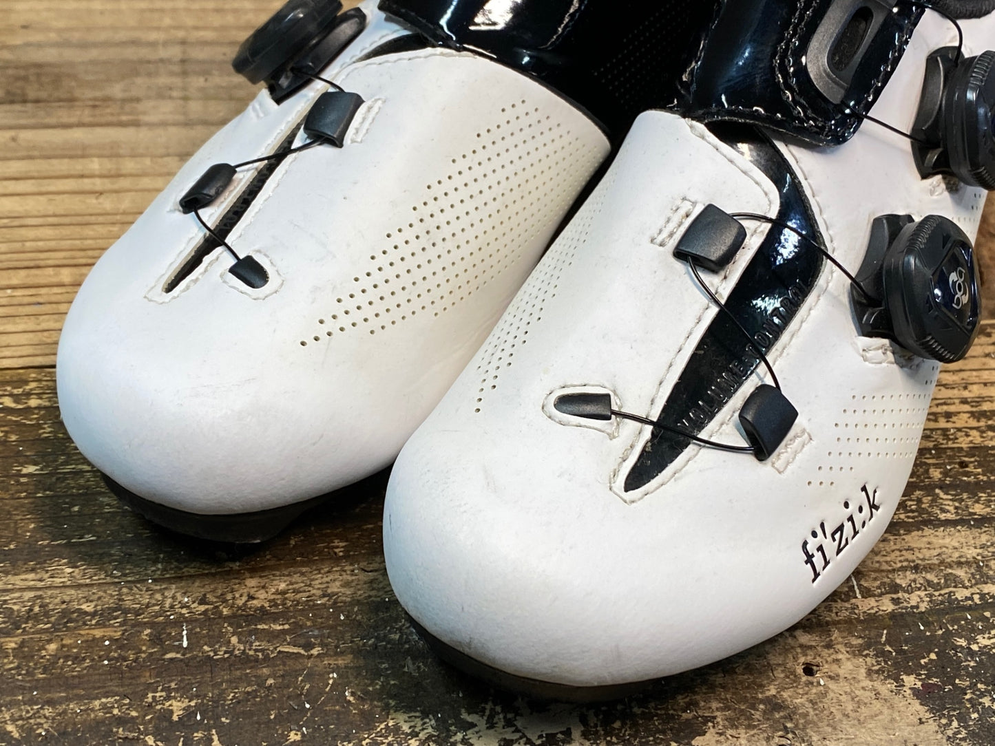 JB327 フィジーク fizik ARIA R3 Shoes ビンディングシューズ 白 黒 EU37.5 3穴