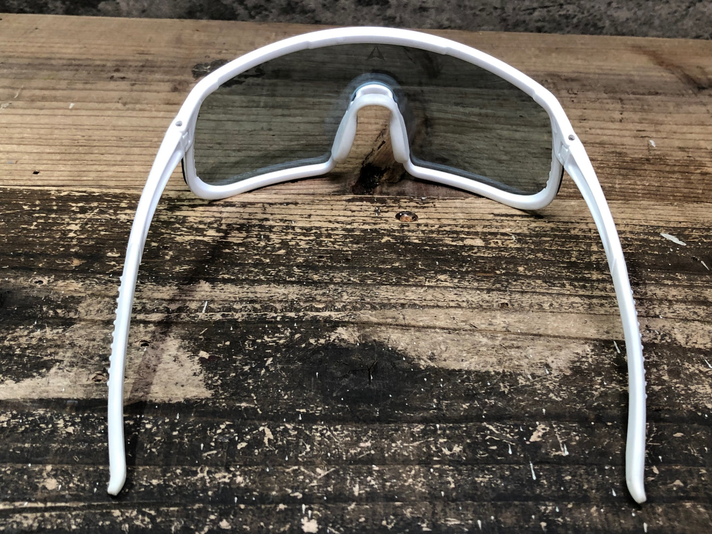 IY982 アルタリスト ALTALIST KAKU サングラス アイウェア 白 ※レンズ小傷