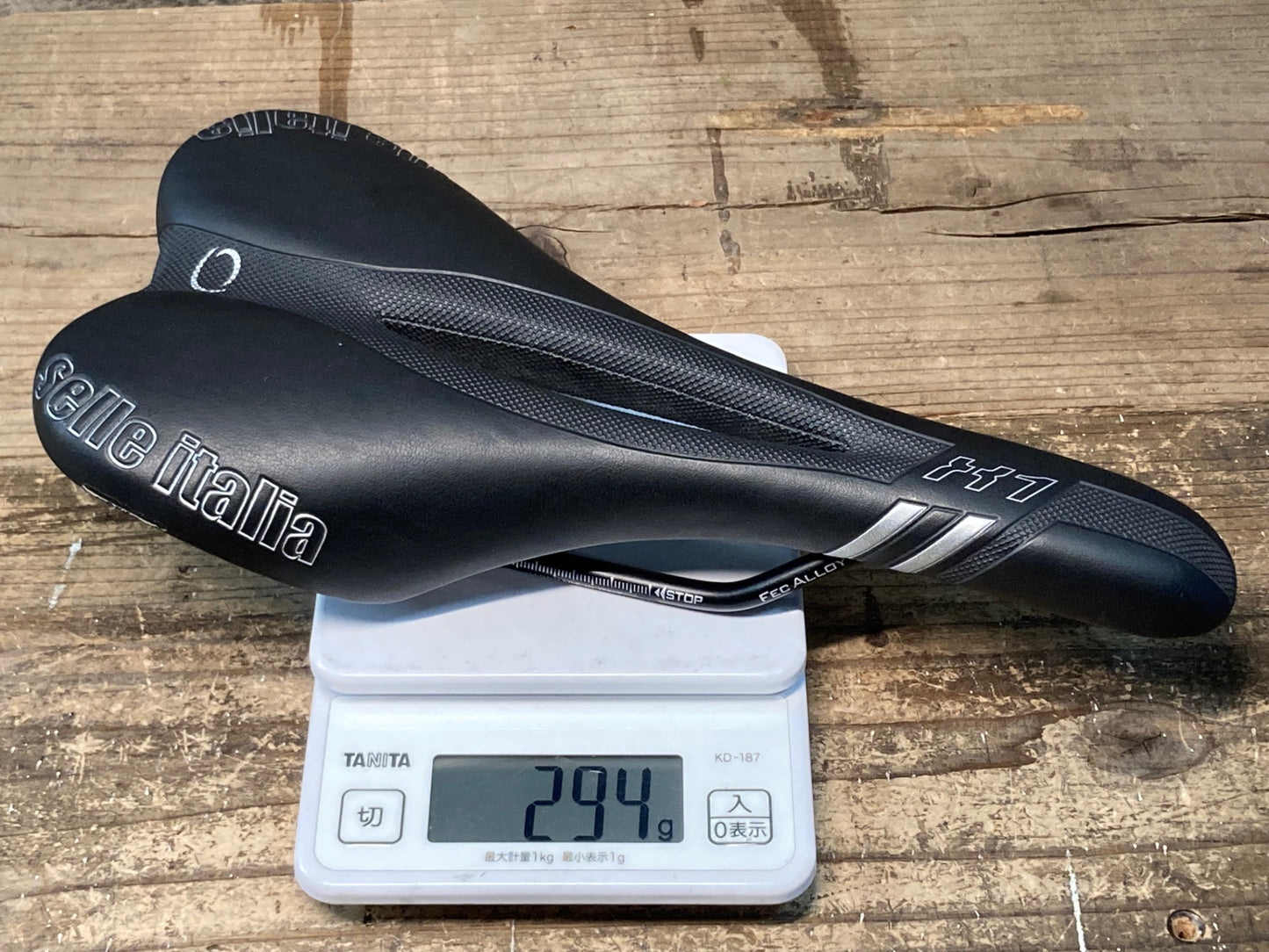 IY668 セライタリア selle italia H1 サドル FEC ALLOYレール 実測135mm