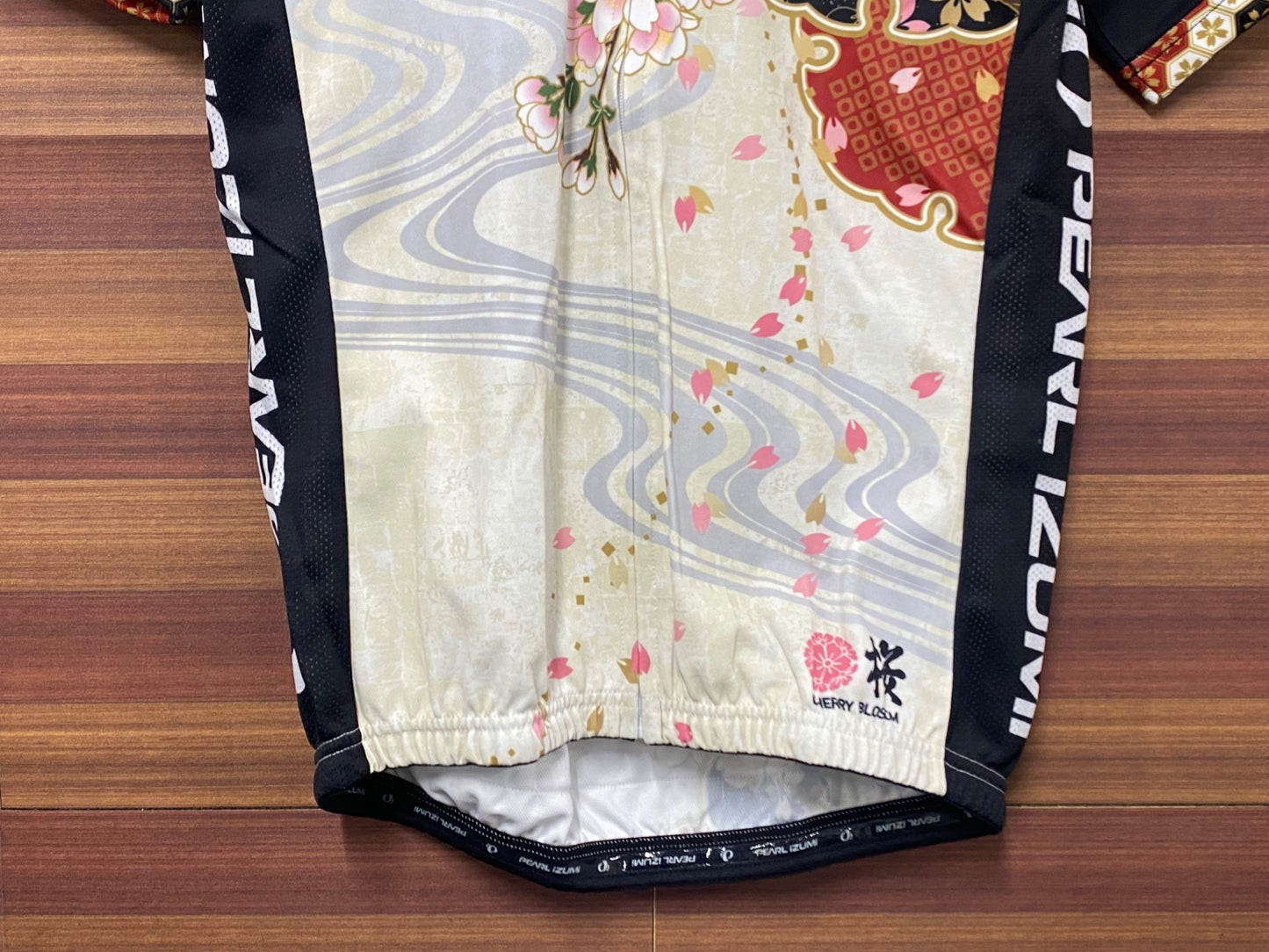 IQ941 パールイズミ PEARL iZUMi 半袖サイクルジャージ 黒 白 桜 M