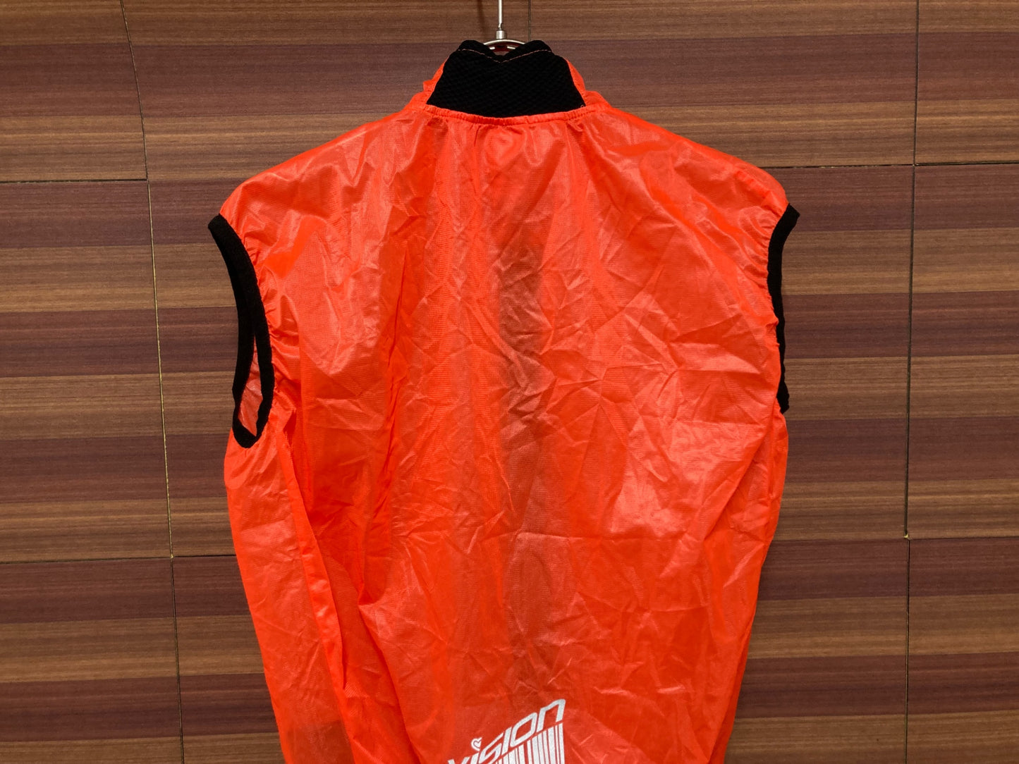 IU825 ピセイ PISSEI ジレ サイクルベスト オレンジ M ※汚れ