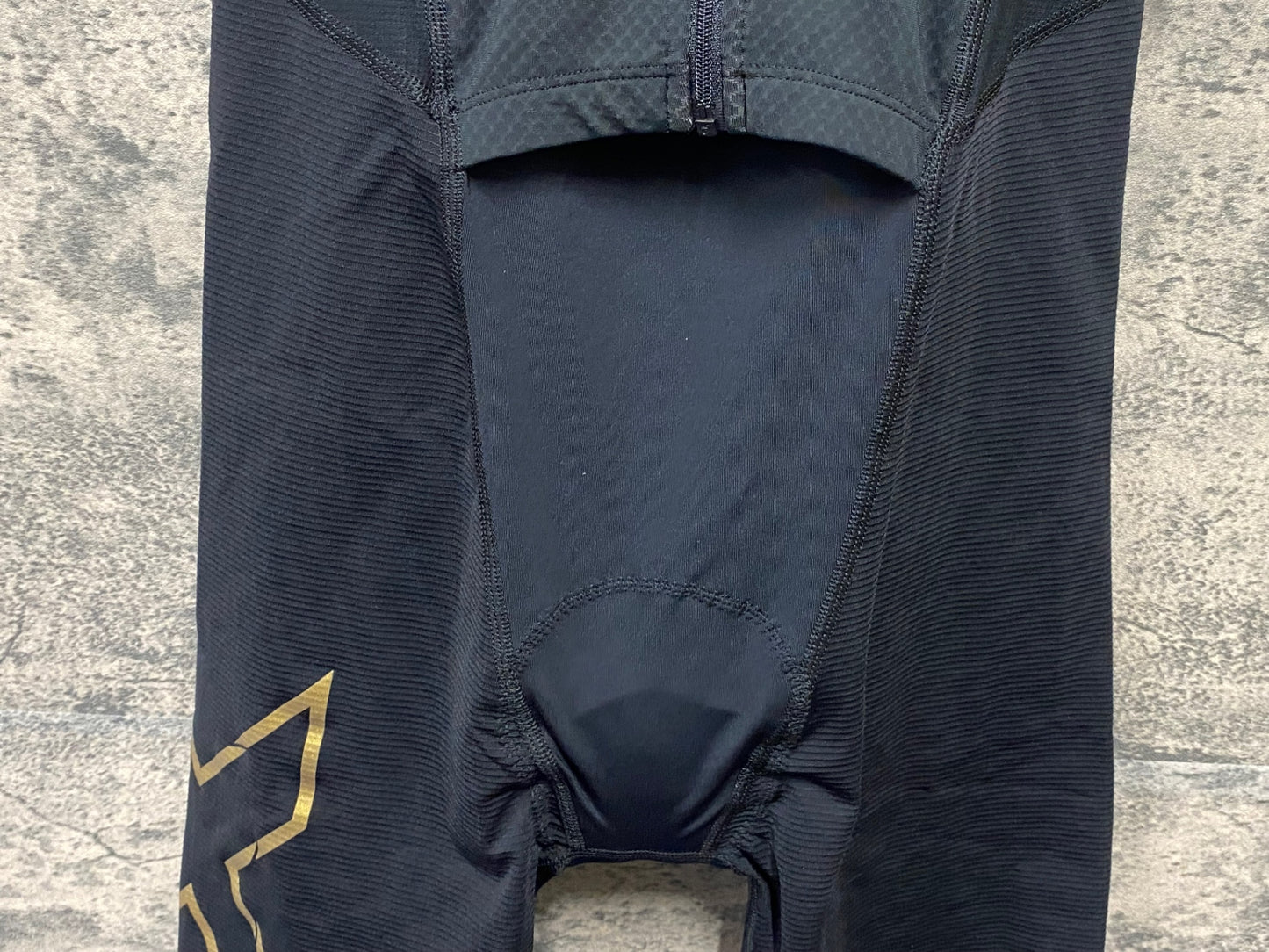 IX338 ツータイムズユー 2XU ワンピース 半袖 サイクルジャージ 黒金 S トライアスロン 未使用品