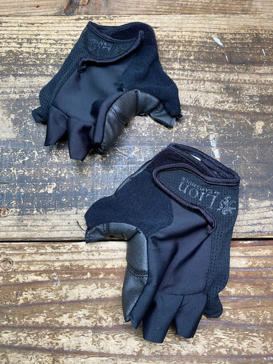 JB083 リオンドカペルミュール Lion de KAPELMUUR 指切り グローブ 黒 XS