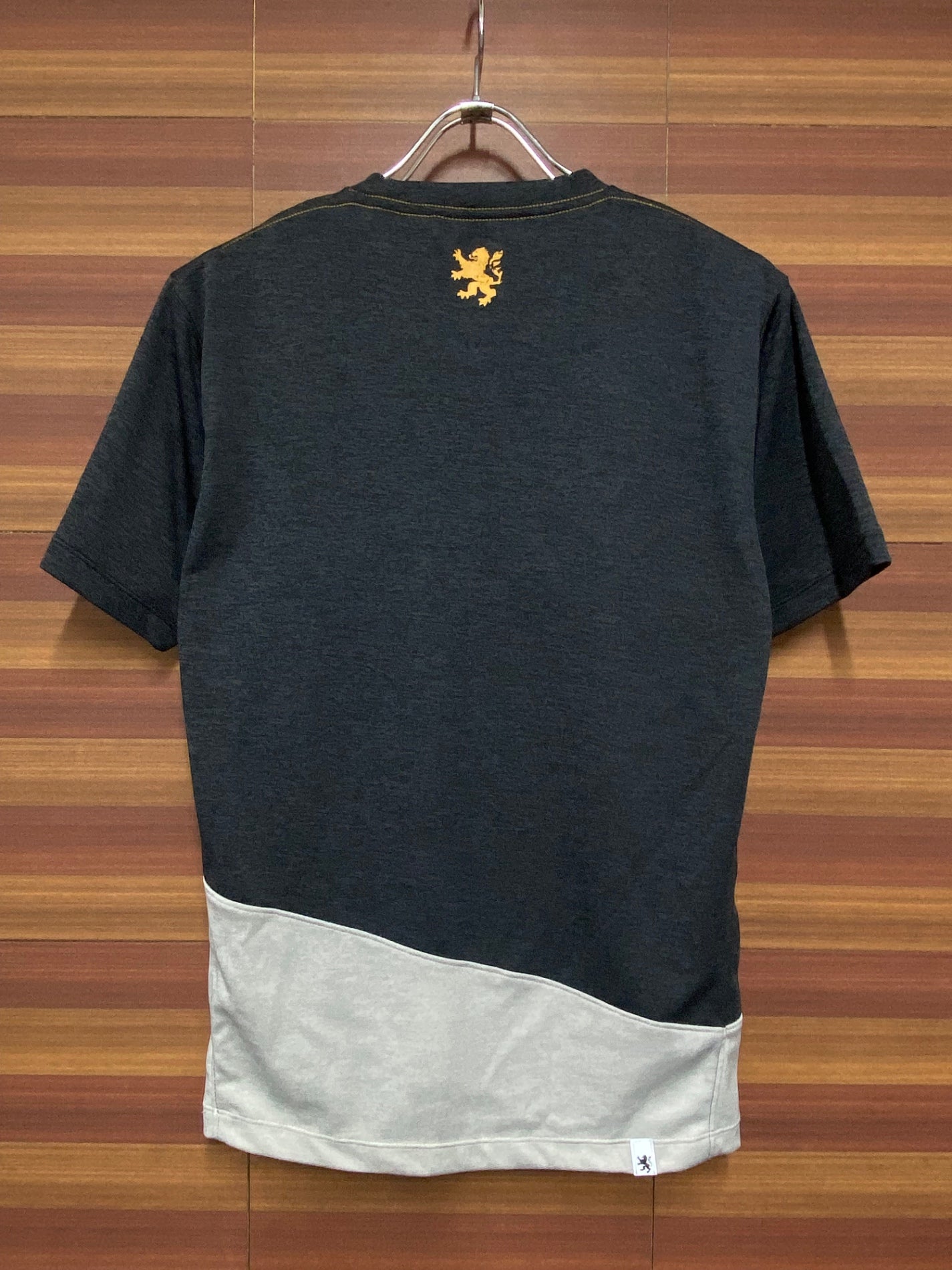 IH581 カペルミュール KAPELMUUR Tシャツ グレー  S