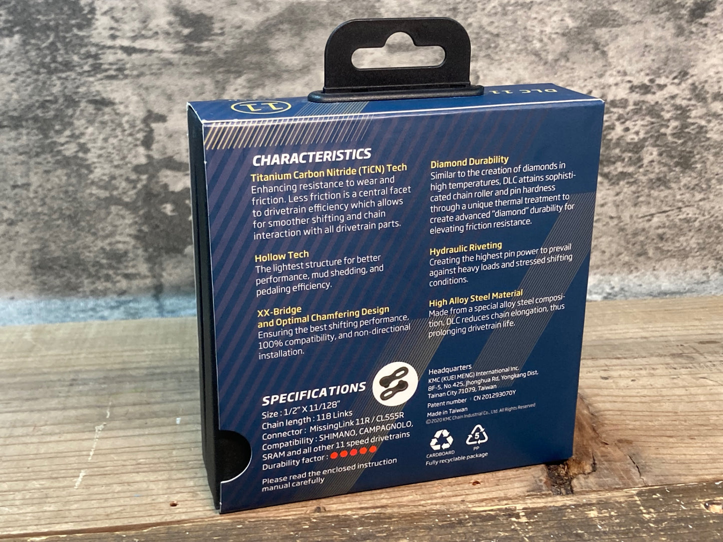 IR700 KMC DLC11 チェーン 118L ブラック/ブルー