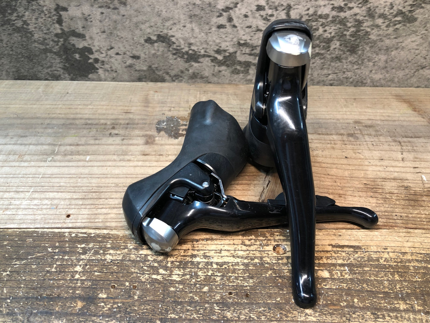 FW317 シマノ SHIMANO 105 ST-5800 STIレバー 2x11S 傷有