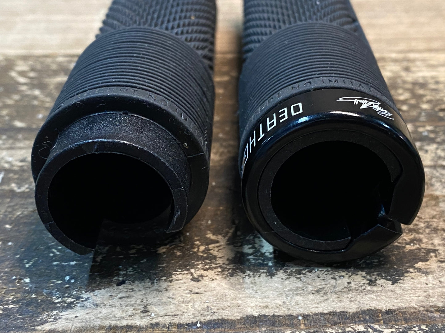 IL494 DMR DEATHGRIP グリップ 黒 Φ22.2 別途カラー付属