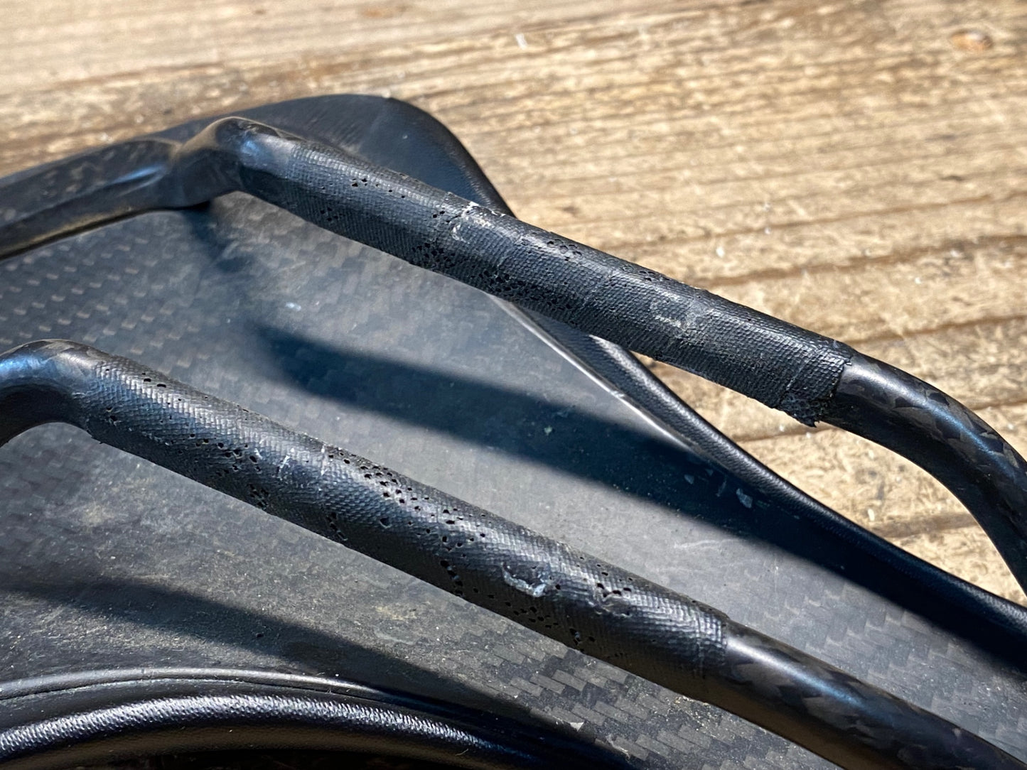 IS655 フィジーク fizik ANTARES 00 カーボンレール サドル