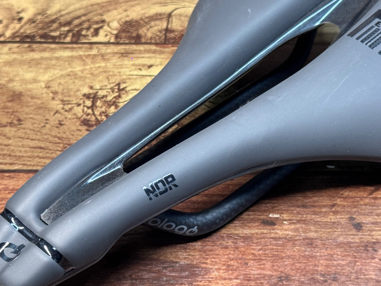 IN847 プロロゴ PROLOGO ディメンション Dimension NDR サドル 黒 カーボンレール 143mm幅