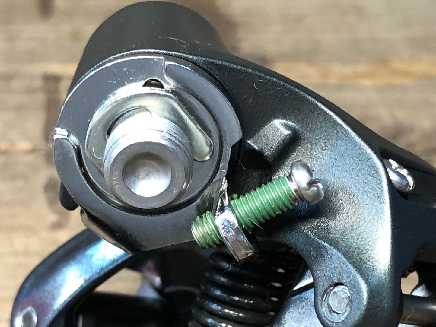 IX896 シマノ SHIMANO ティアグラ TIAGRA RD-4700 リアディレイラー 未使用