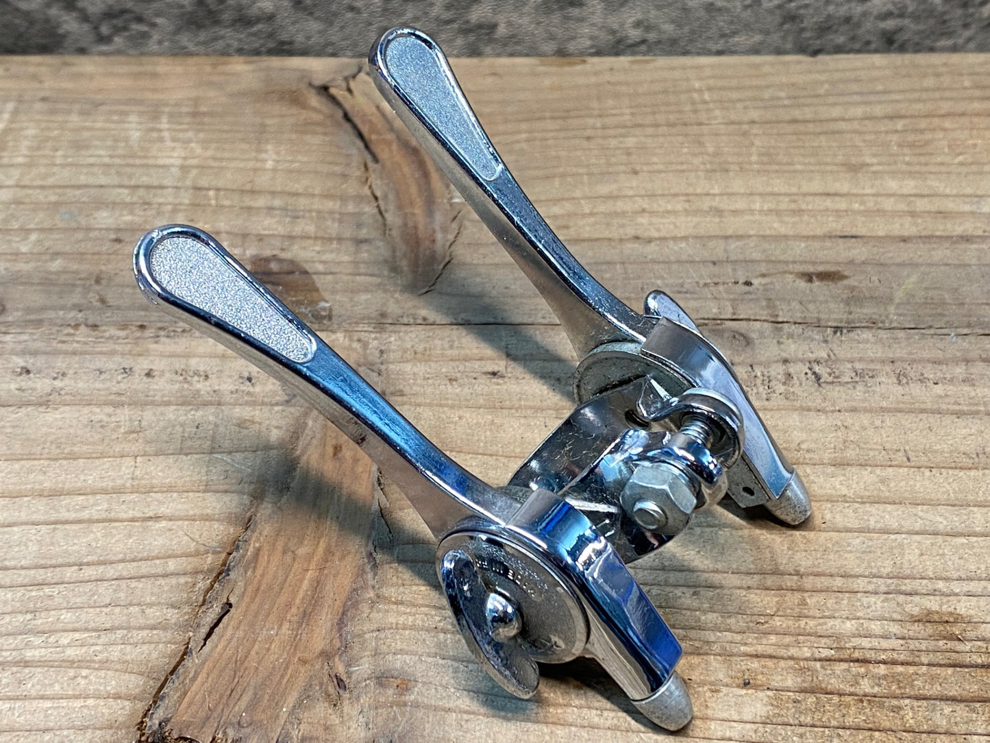 IH672 ユーレー HURET Wレバー