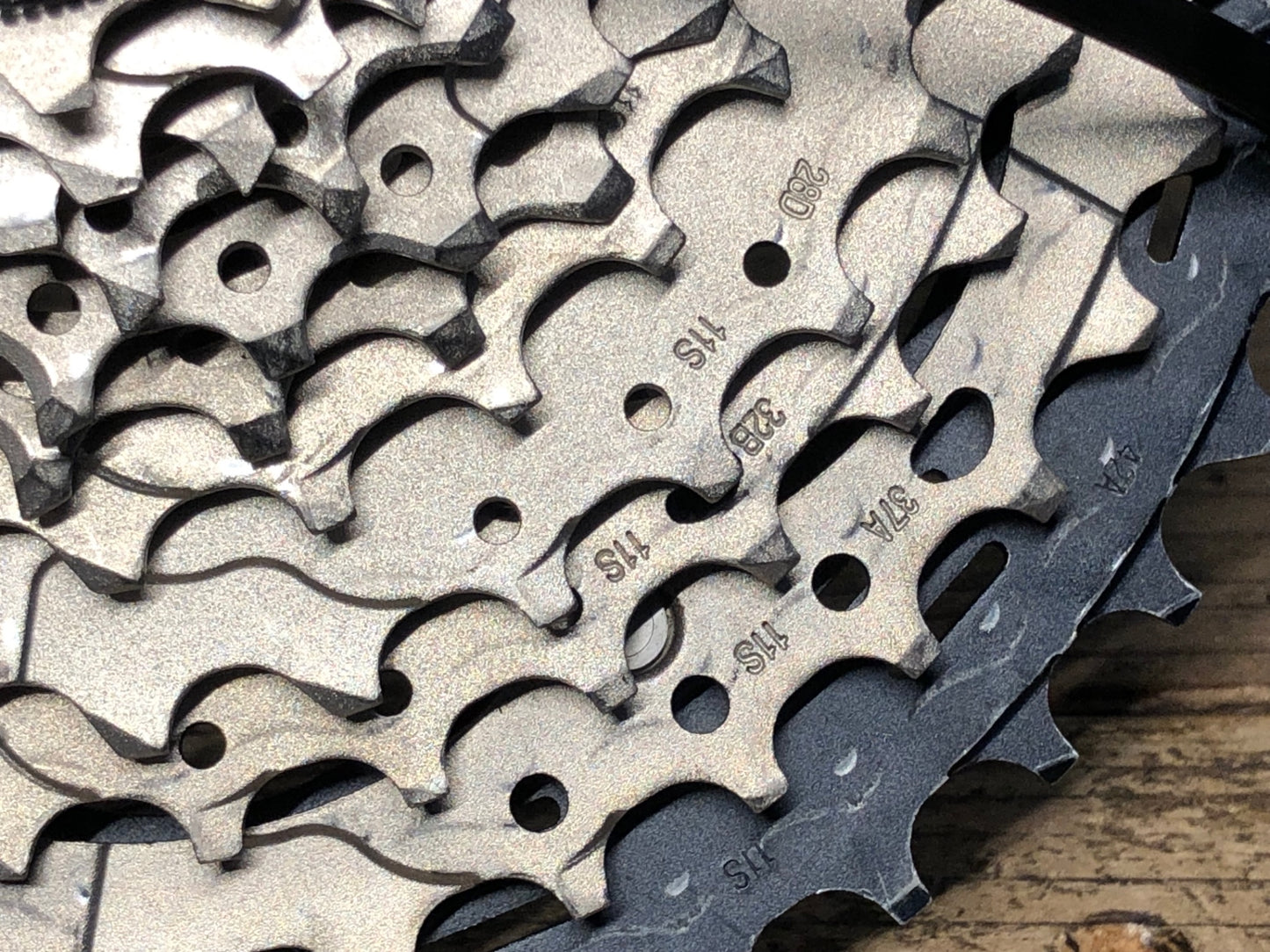 IW637 シマノ SHIMANO SLX CS-M7000 スプロケット 11-42T 11S